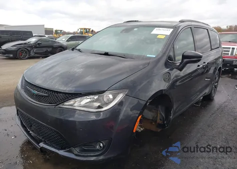 2020 Chrysler Pacifica Hybrid Limited z USA, uszkodzony, nr VIN 2C4RC1N74LR251205